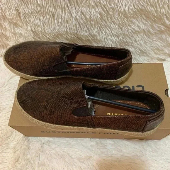 Electric Karma Women's Lola Chocolate Slip-on 9 - Picture 3 of 8